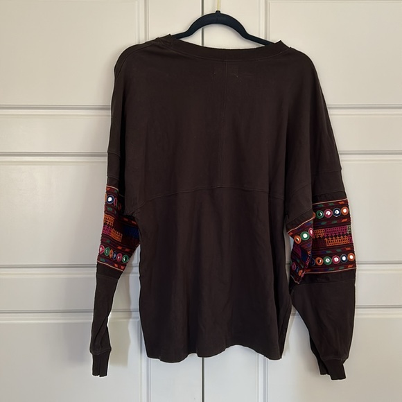 Urban outfitters crewneck/longsleeve - Picture 2 of 4